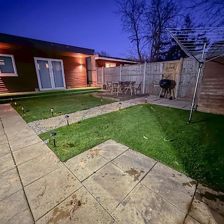 Stunning Studio Garden House - Free Wifi & Parking Hendon Eksteriør billede