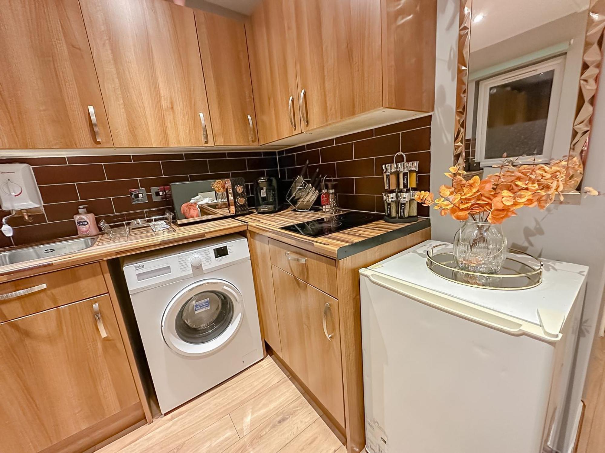 Stunning Studio Garden House - Free Wifi & Parking Hendon Eksteriør billede